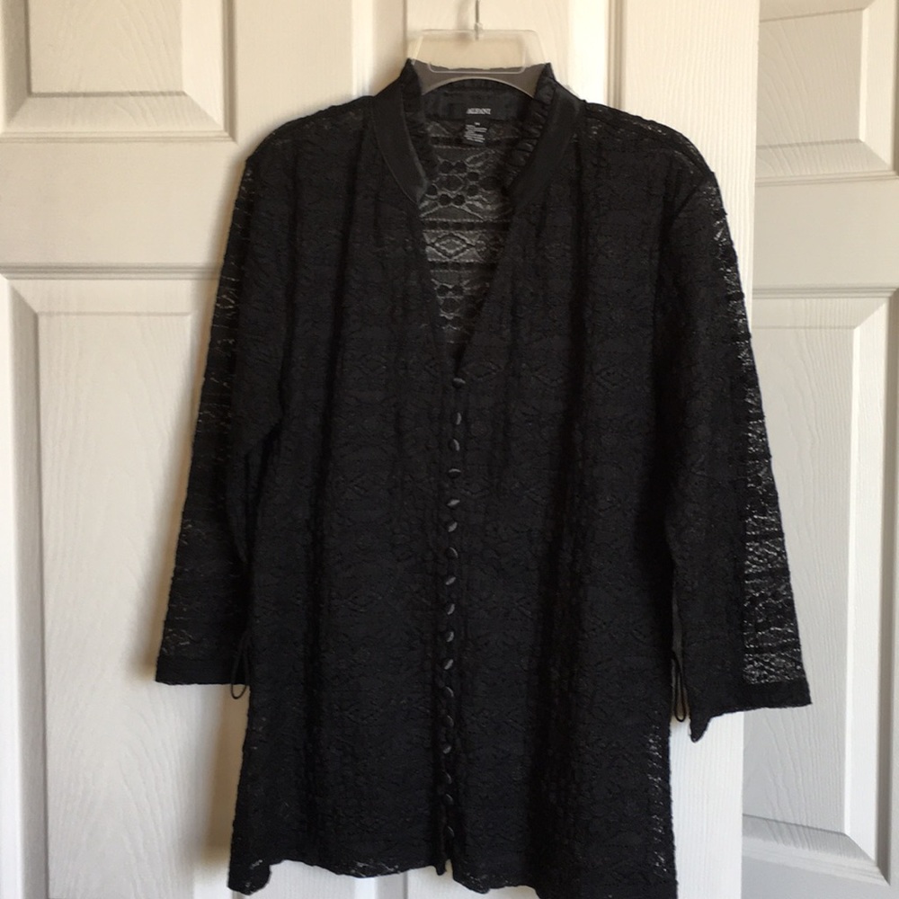 Lace blouse - Picture 9 of 11